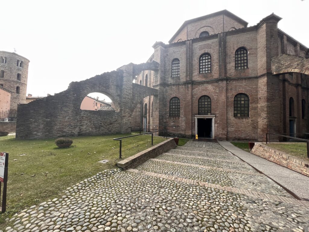 Basílica-de-San-Vital-1