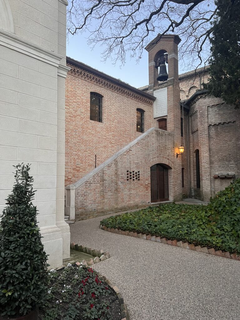 Tumba-Dante-Alighieri-2