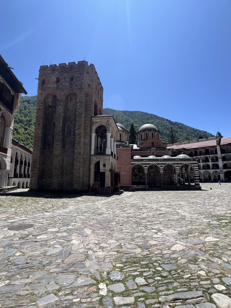 Torre-de-Hrelio-1
