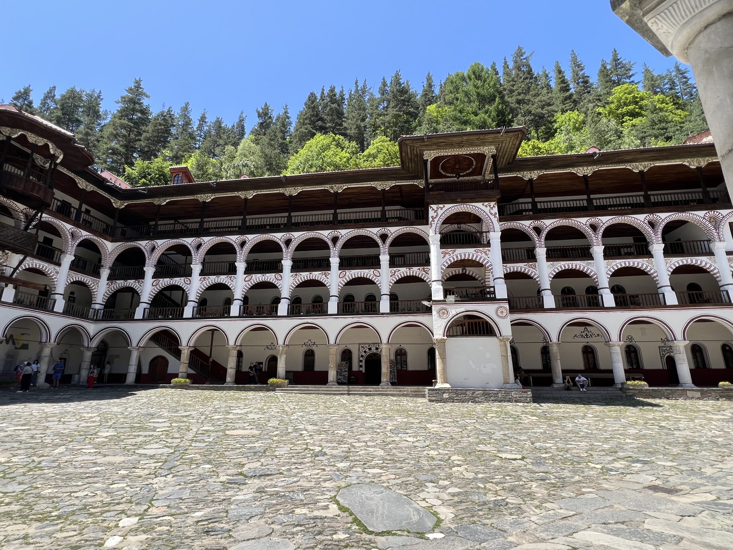 monasterio-rila-2